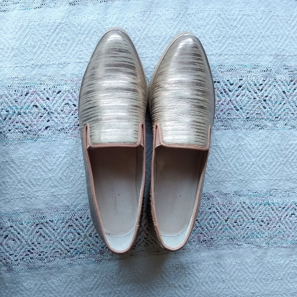 NEW Donald J. Pliner Betina Slip-on Loafers Gold 8.5 - Picture 7 of 14